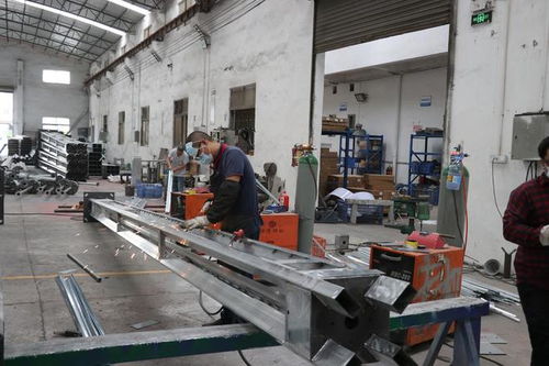 靠譜的太陽(yáng)能路燈推薦與穩(wěn)定運(yùn)行的品牌廠家解析